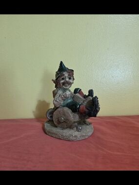 Vintage Little People "Traveling Fast" Garden Figurine. USA. 443/7500